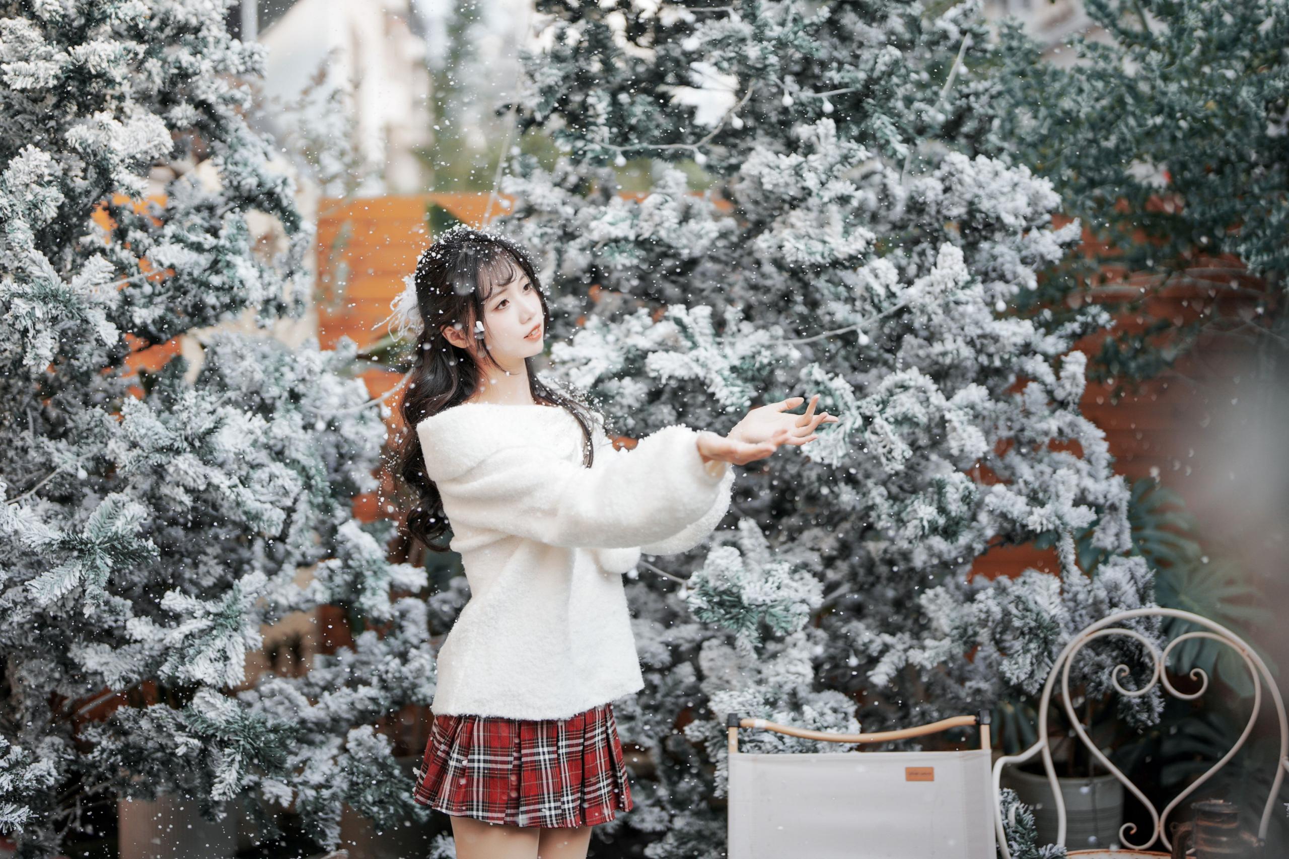 南有陈喵喵~ – 《圣诞人像拍照》[16P] 插图3