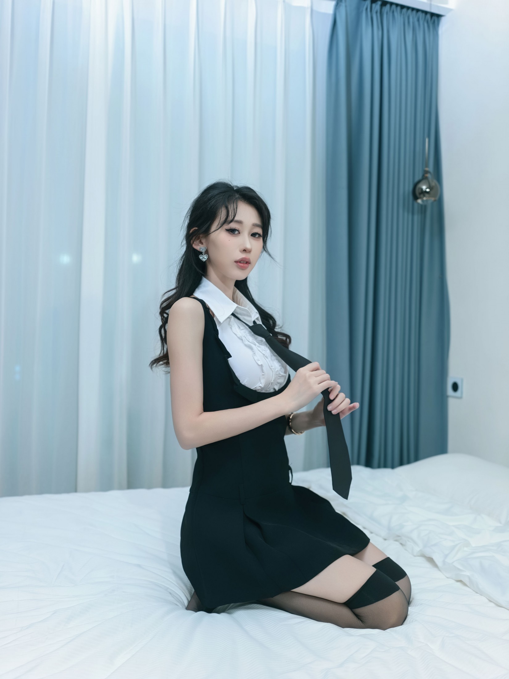 叫我GG - 《冰箱里钻出来的“冷感学姐”️》[37P] 插图1