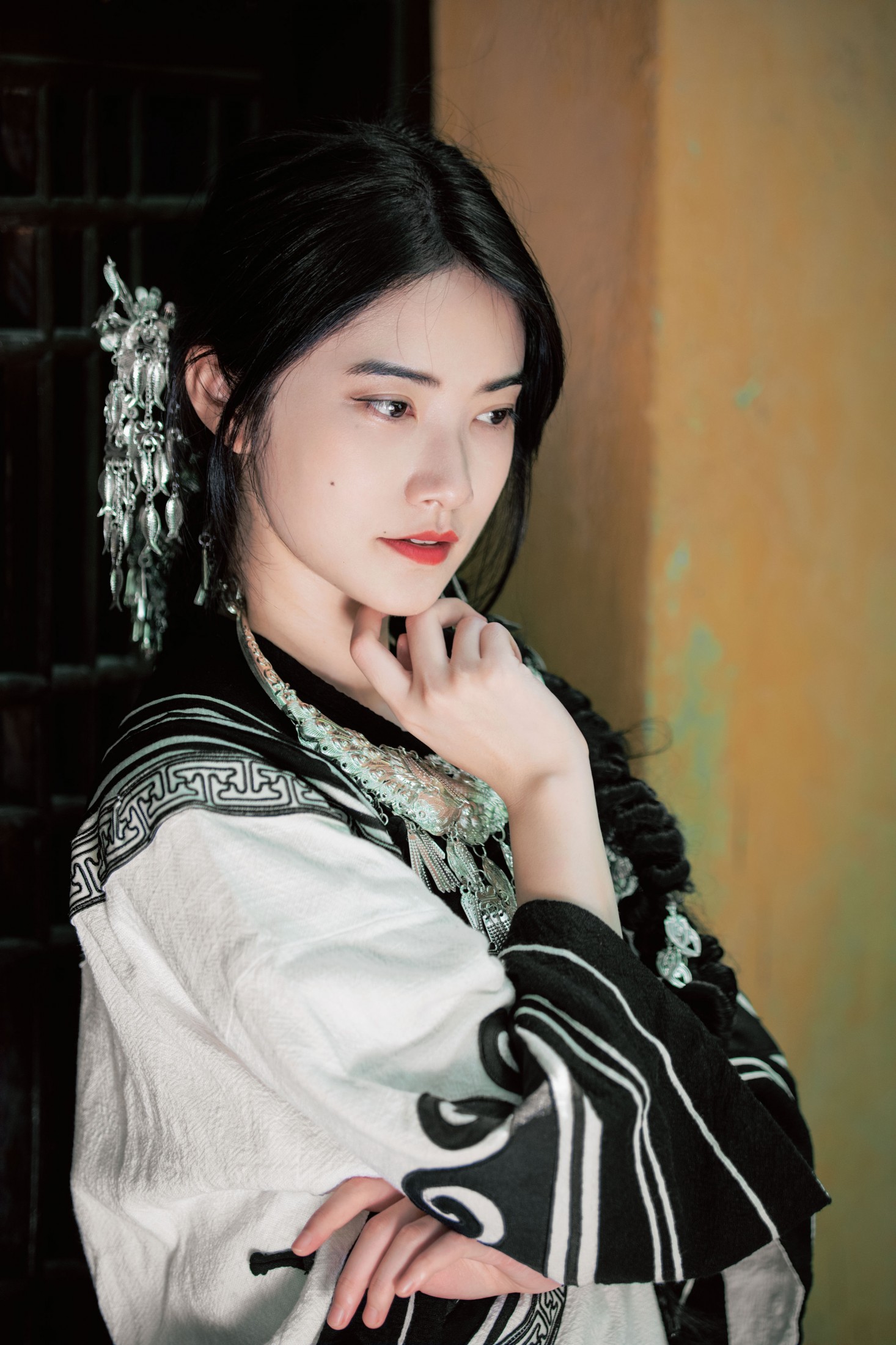 Sandra - 《彝族少女》[57P] 插图5